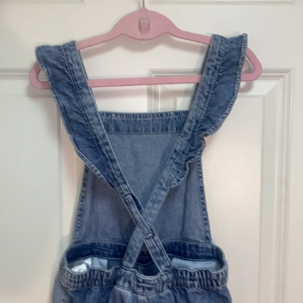 H&M Ruffle Overalls - Picture 6 of 13